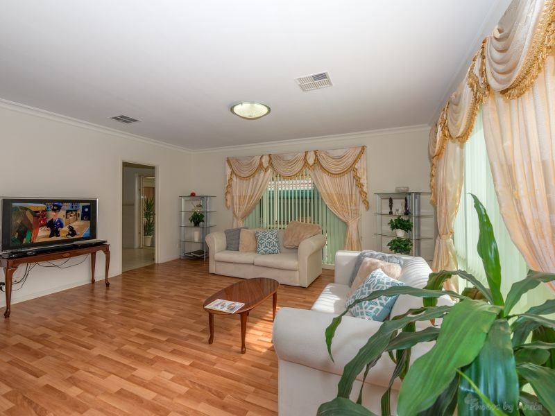 73 RM Williams Drive, Walkley Heights SA 5098