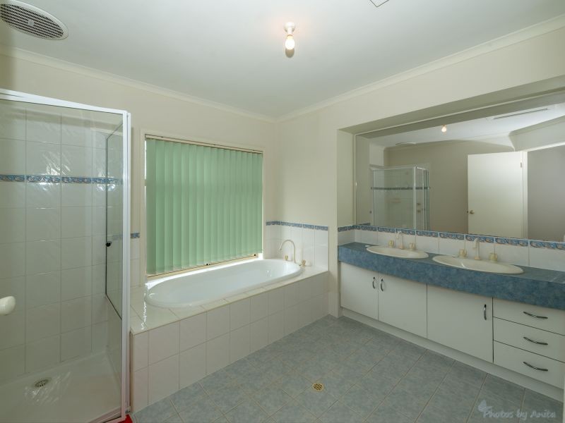 73 RM Williams Drive, Walkley Heights SA 5098