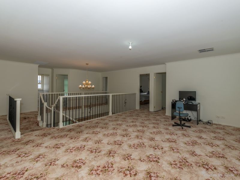 73 RM Williams Drive, Walkley Heights SA 5098