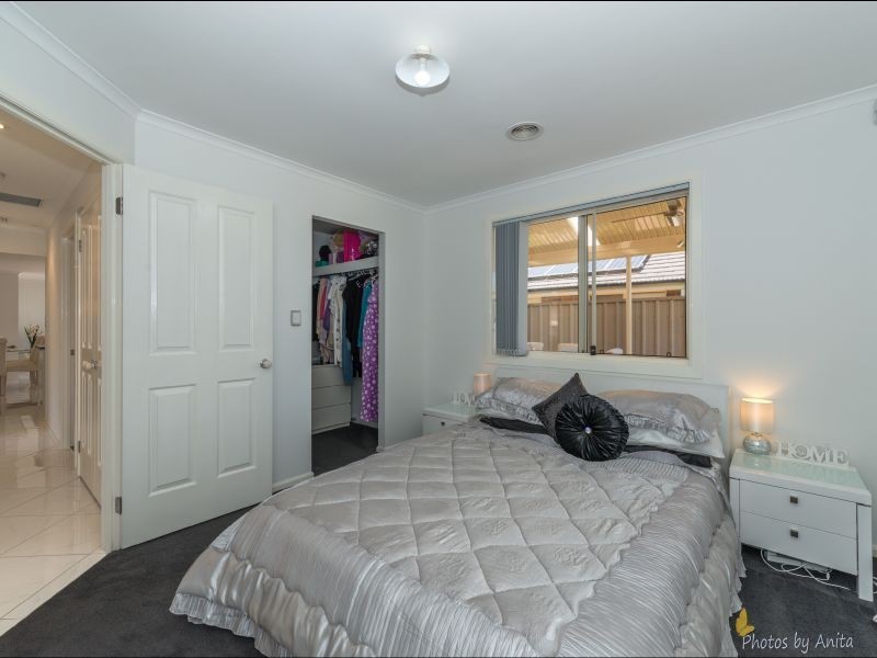 24 Kentia Drive, Para Hills West SA 5096