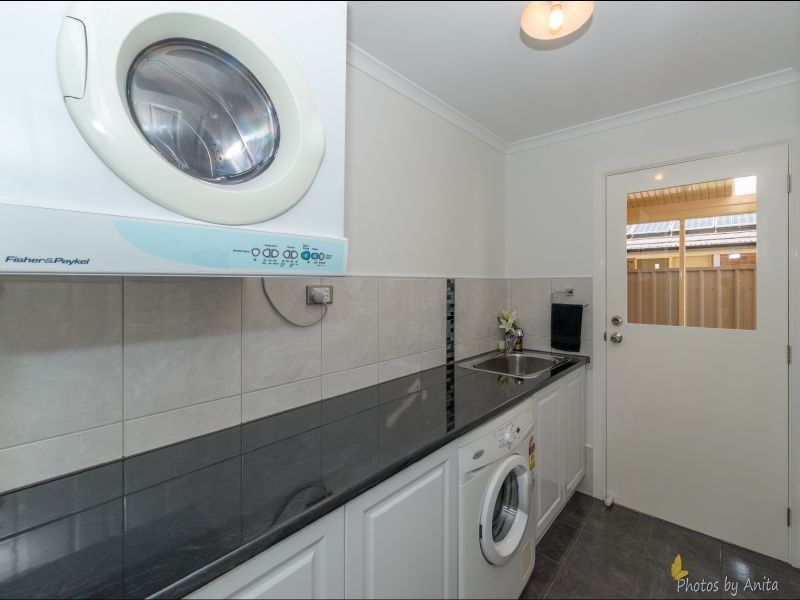 24 Kentia Drive, Para Hills West SA 5096