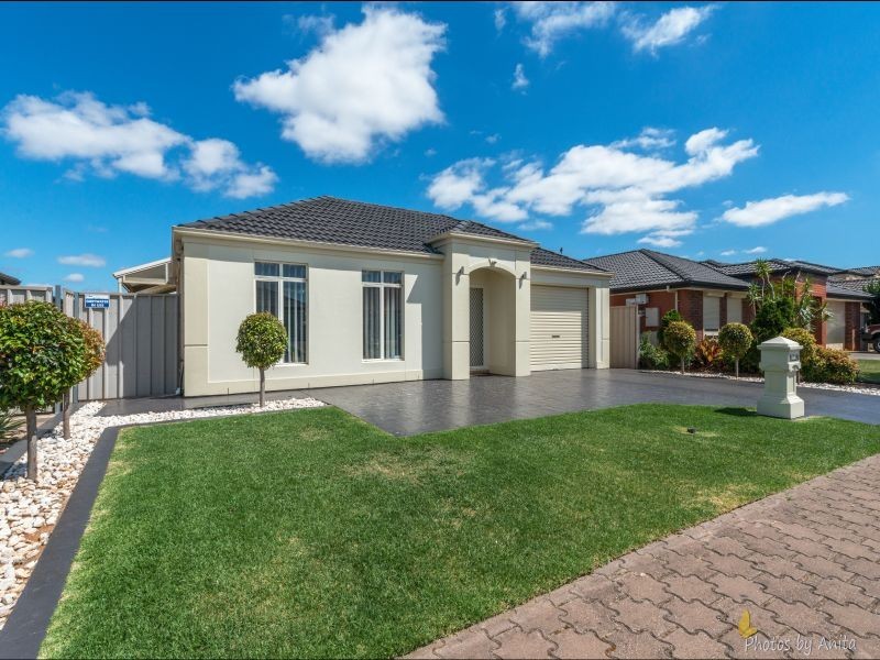 24 Kentia Drive, Para Hills West SA 5096
