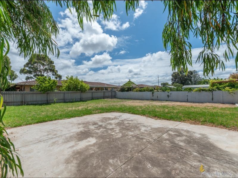 10 Whysall Road, Greenacres SA 5086