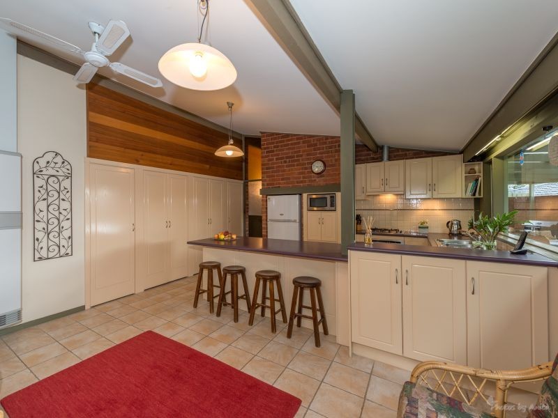 32 Deering Crescent, Banksia Park SA 5091