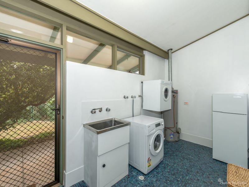 32 Deering Crescent, Banksia Park SA 5091