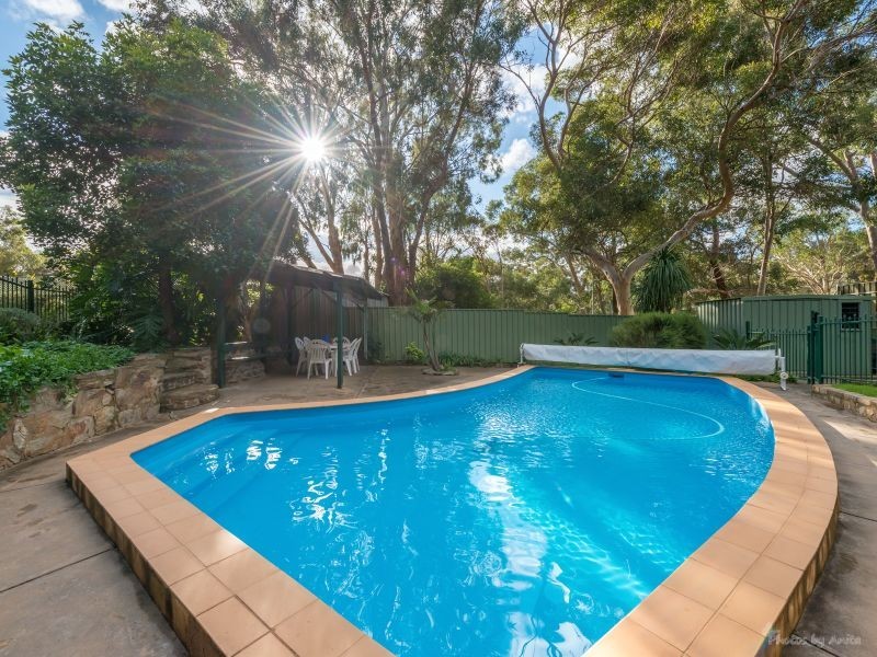 32 Deering Crescent, Banksia Park SA 5091
