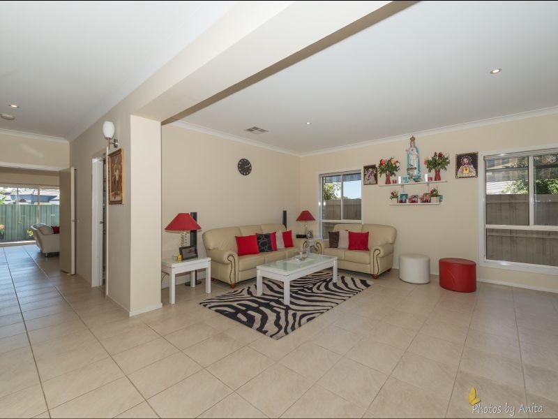 24 Cascades Drive, Mawson Lakes SA 5095