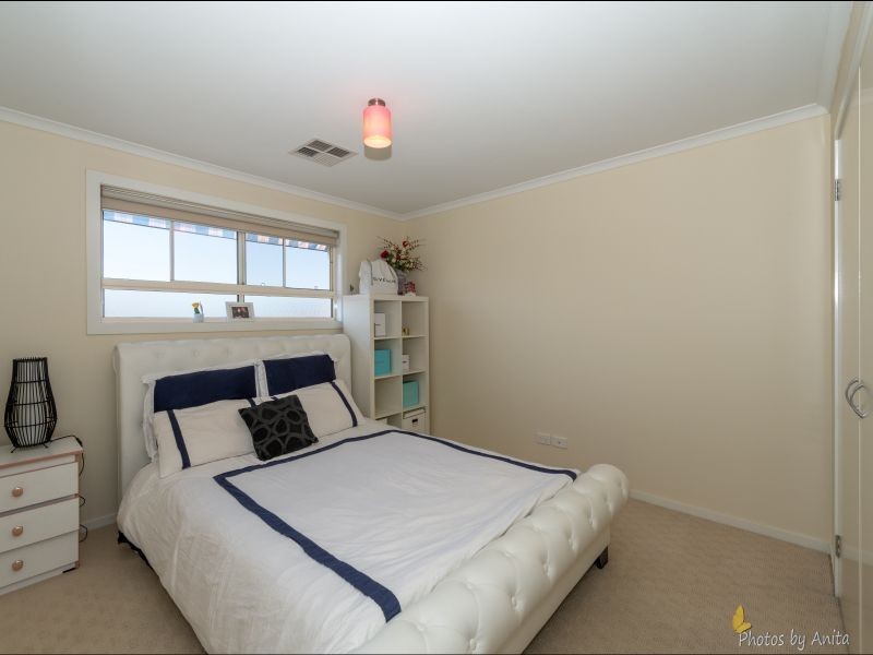 24 Cascades Drive, Mawson Lakes SA 5095