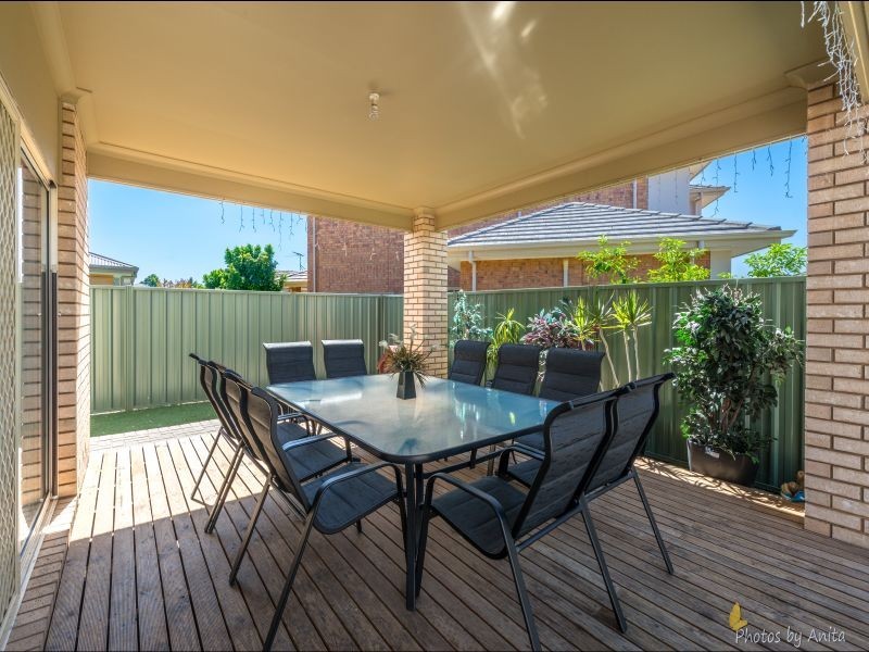 24 Cascades Drive, Mawson Lakes SA 5095