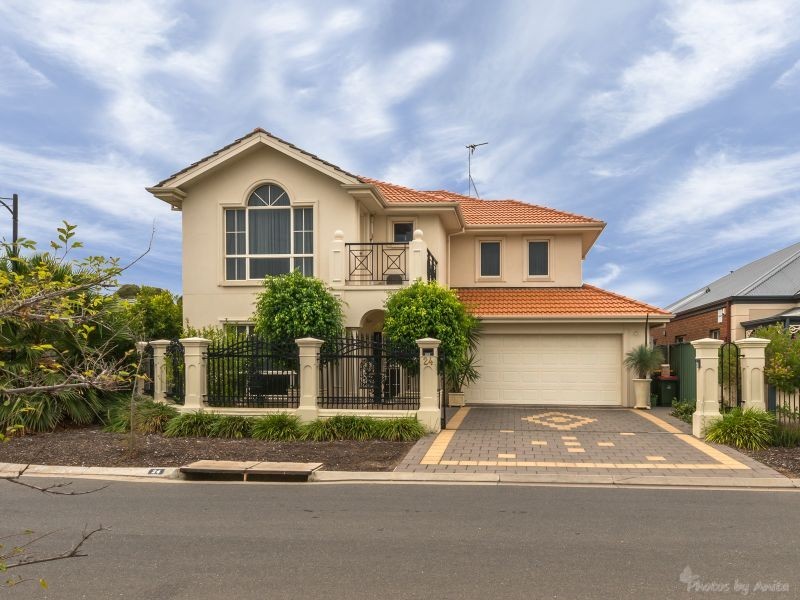 24 Adeline Street, Mawson Lakes SA 5095