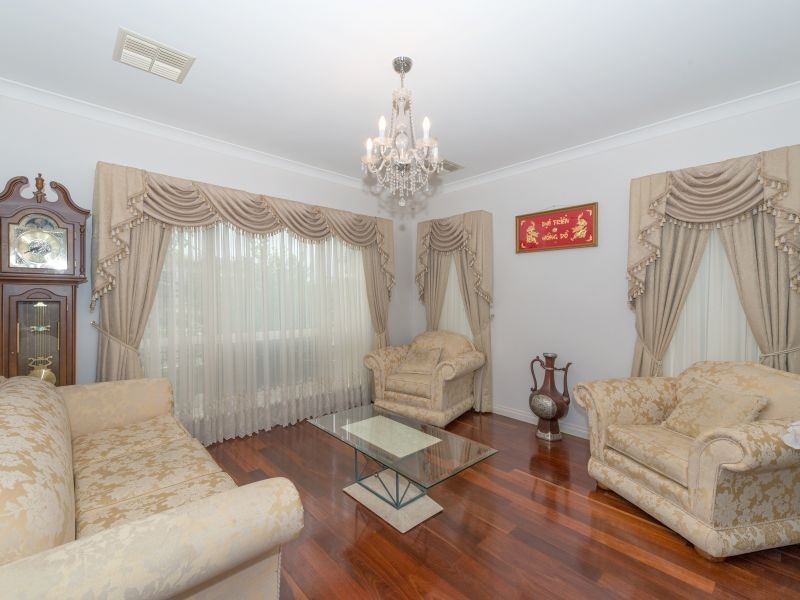 24 Adeline Street, Mawson Lakes SA 5095