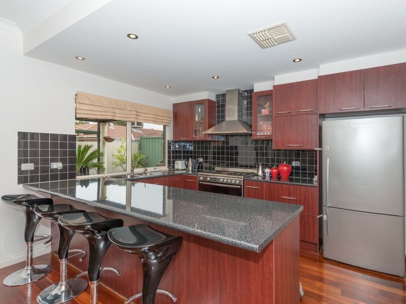 24 Adeline Street, Mawson Lakes SA 5095