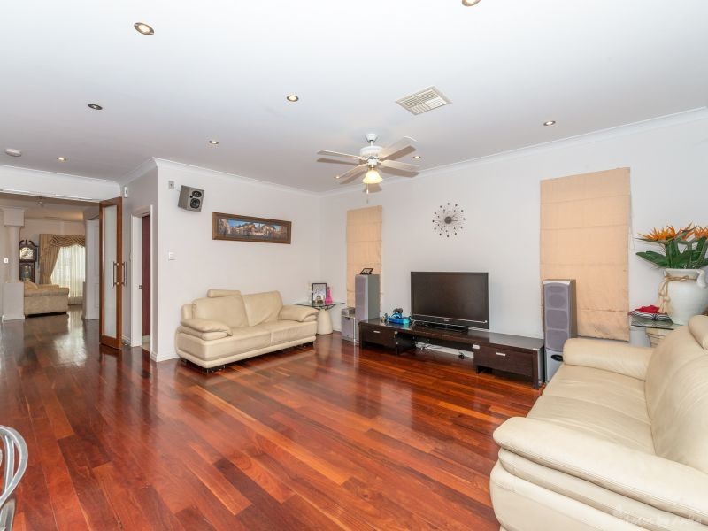 24 Adeline Street, Mawson Lakes SA 5095