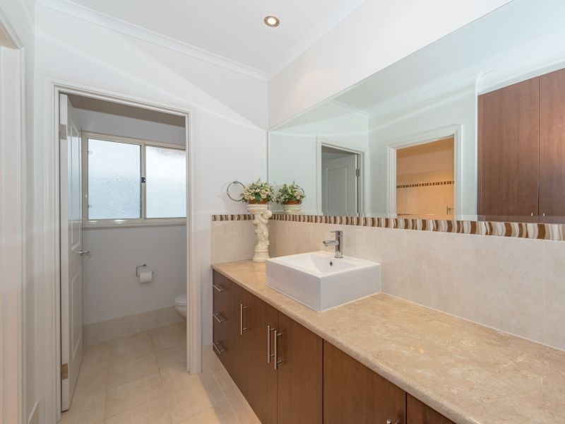 24 Adeline Street, Mawson Lakes SA 5095