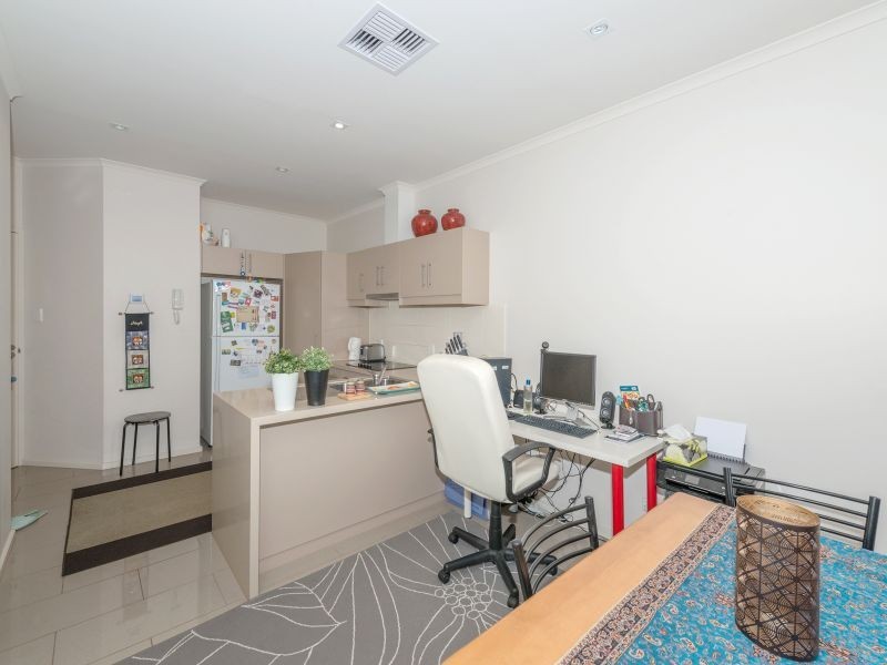 16/27-29 Metro Parade, Mawson Lakes SA 5095