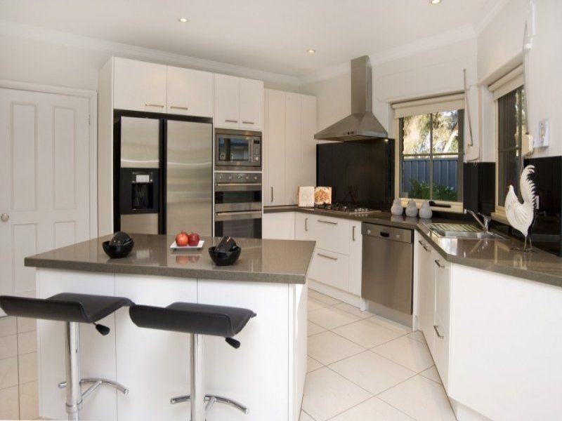31 River Street, St Peters SA 5069