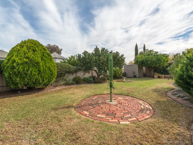 16 Field Street, Oakden SA 5086
