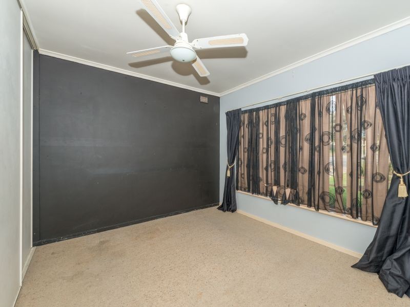 8 Miller Avenue, Para Hills SA 5096