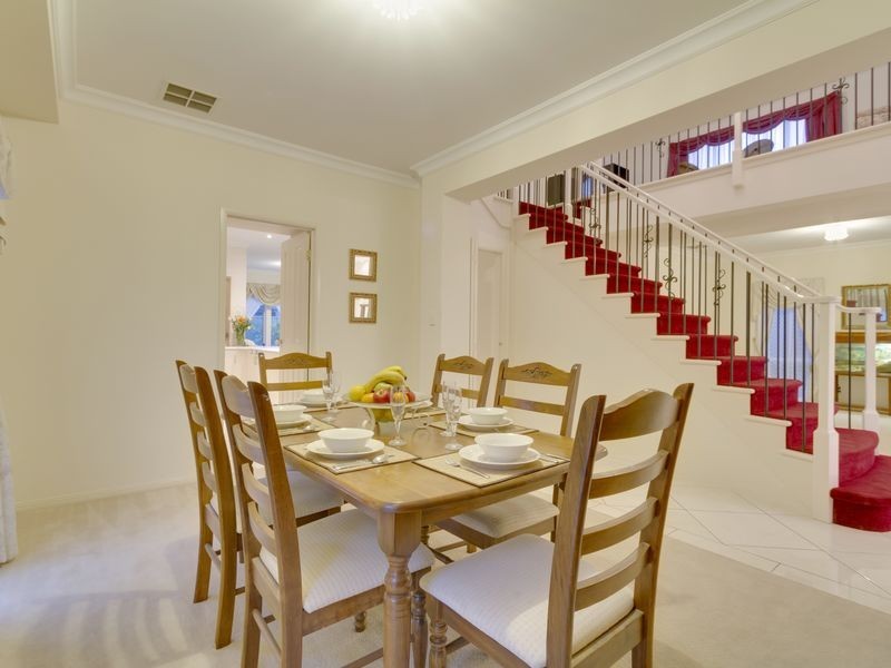 7 Macquarie Street, Mawson Lakes SA 5095