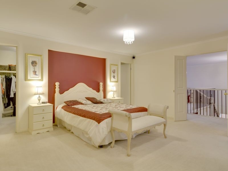 7 Macquarie Street, Mawson Lakes SA 5095