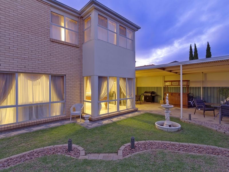 7 Macquarie Street, Mawson Lakes SA 5095