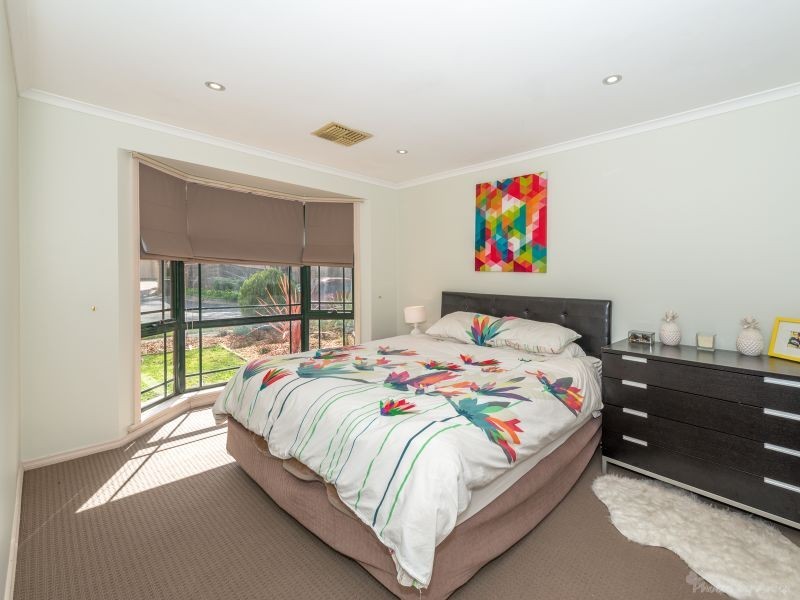 7 Chatswood Court, Oakden SA 5086