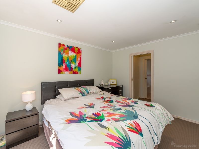 7 Chatswood Court, Oakden SA 5086