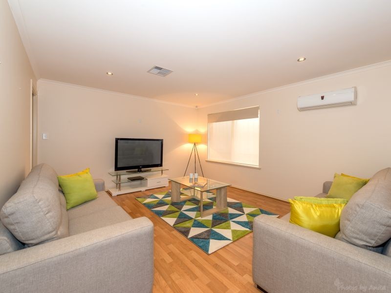 14 River Walk, Walkley Heights SA 5098