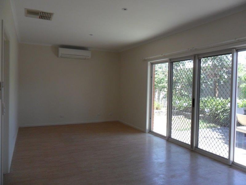 6 Hopkins Court, Broadview SA 5083