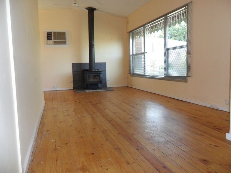 8 Tarana Avenue, Ingle Farm SA 5098