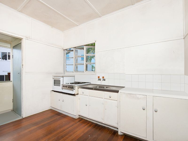 316 Chatsworth Road, Coorparoo QLD 4151