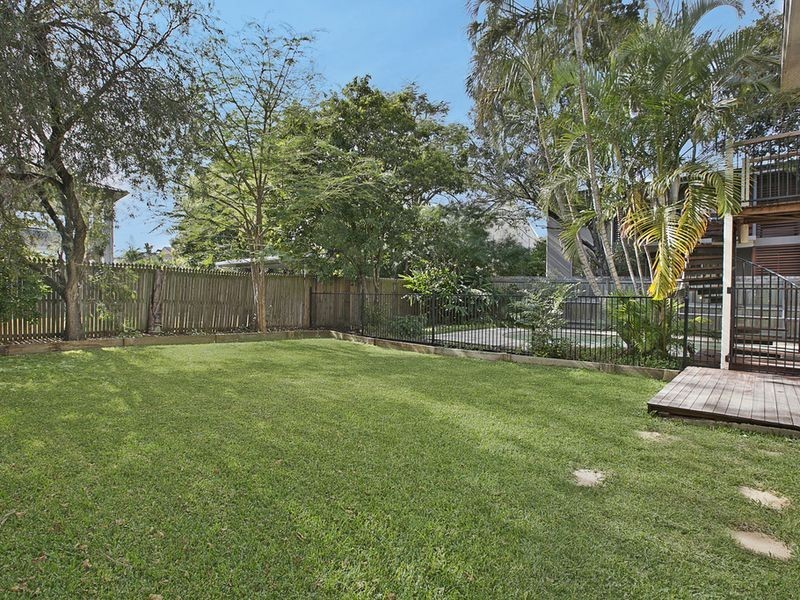 62 Stuart Street, Bulimba QLD 4171