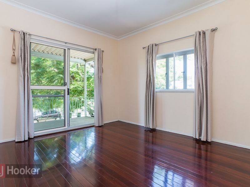 12 Walter Street, Bulimba QLD 4171