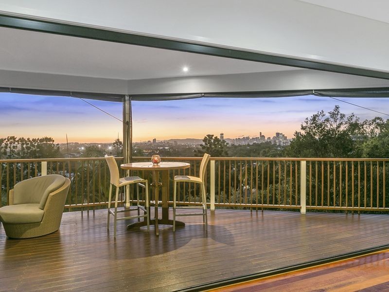 30 Quirinal Crescent, Seven Hills QLD 4170