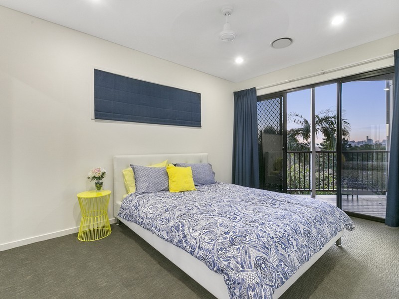 30 Quirinal Crescent, Seven Hills QLD 4170