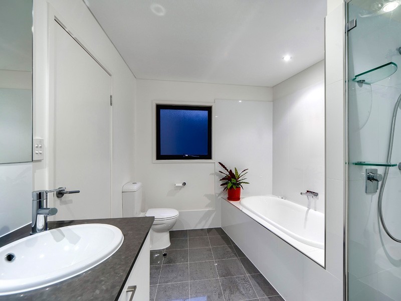 30 Quirinal Crescent, Seven Hills QLD 4170