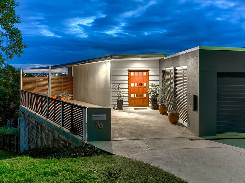 30 Quirinal Crescent, Seven Hills QLD 4170