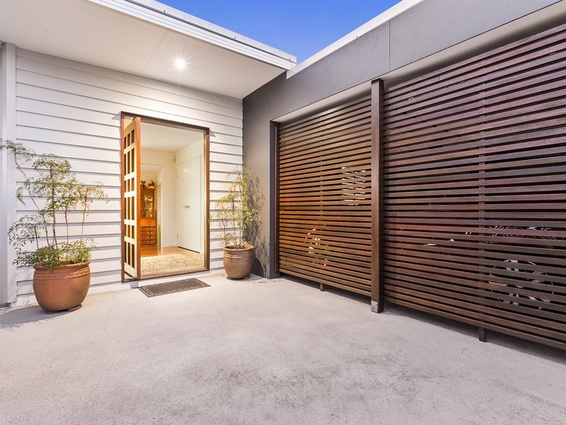 30 Quirinal Crescent, Seven Hills QLD 4170