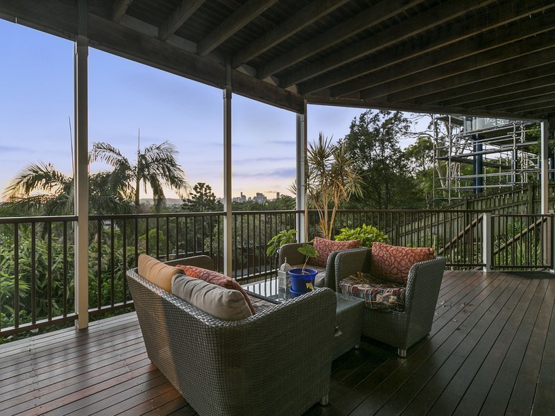 30 Quirinal Crescent, Seven Hills QLD 4170