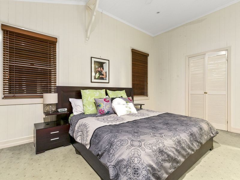 44 Jenolan Avenue, Hawthorne QLD 4171