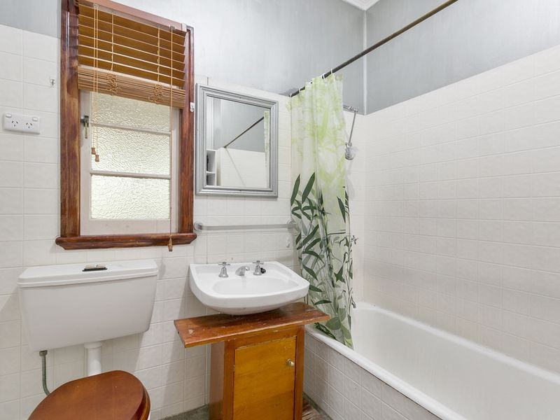 286 Chatsworth Road, Coorparoo QLD 4151