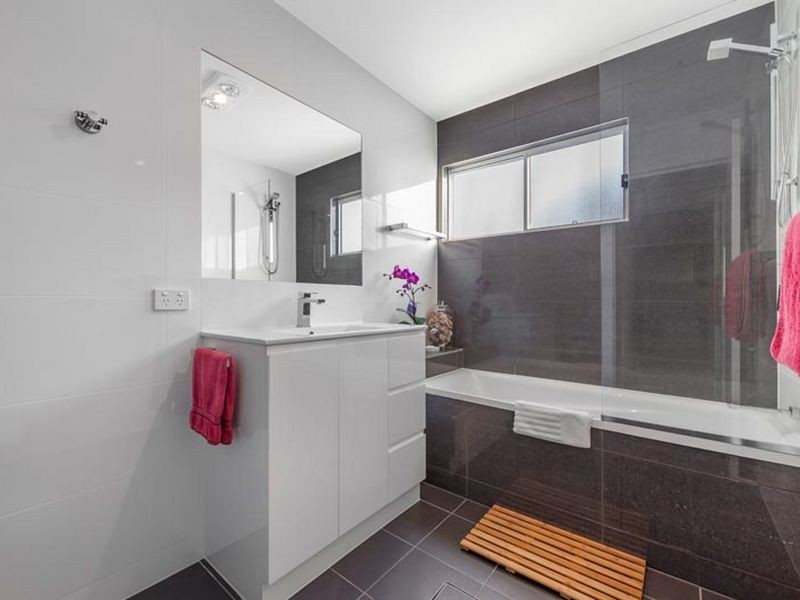 2/27 Ison Street, Morningside QLD 4170