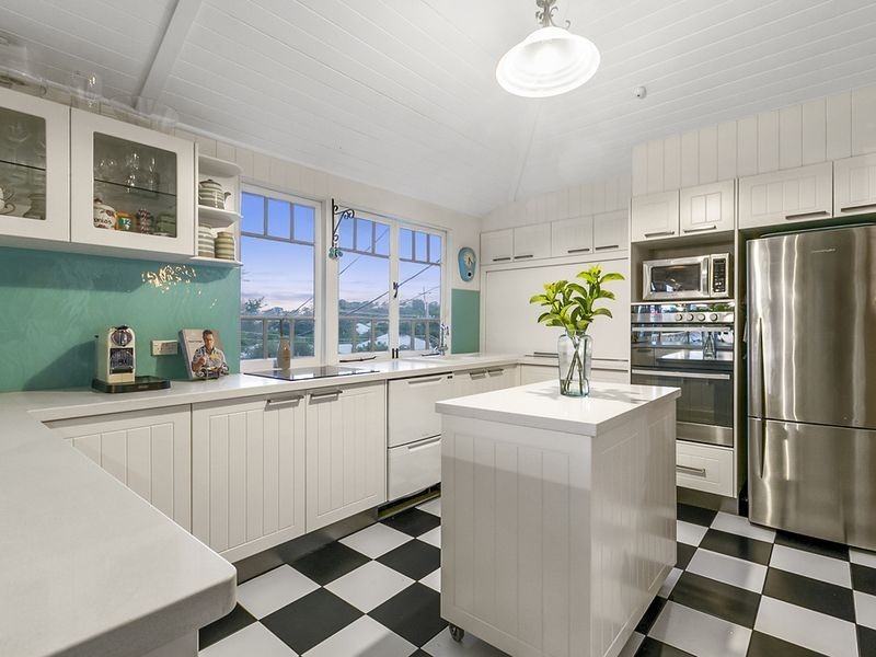 101 Henderson Street, Bulimba QLD 4171