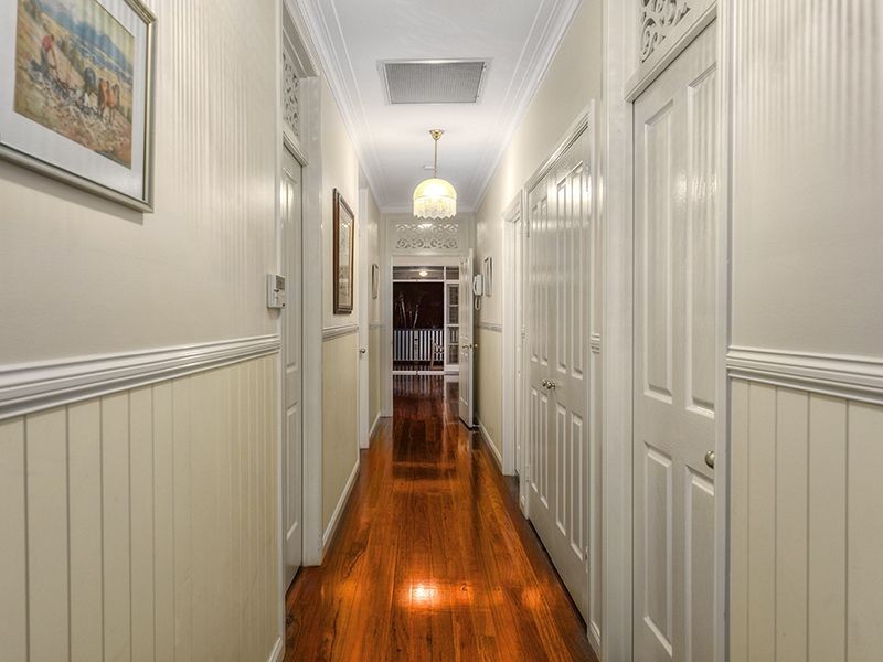 61 Elliott Street, Hawthorne QLD 4171