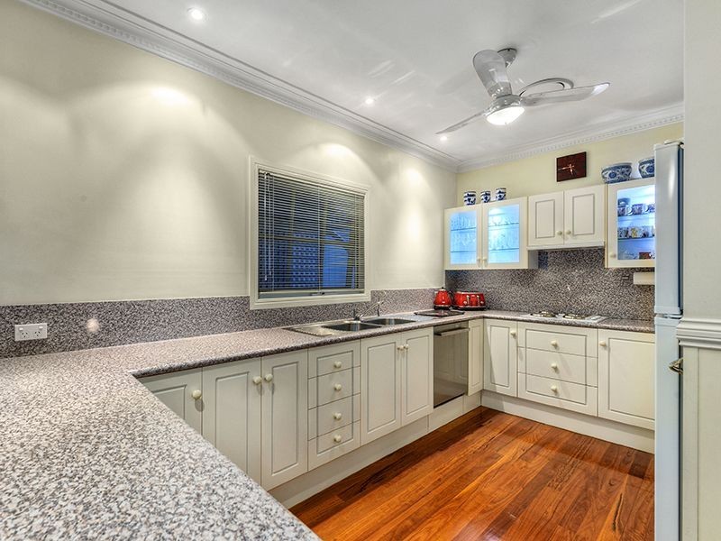 61 Elliott Street, Hawthorne QLD 4171