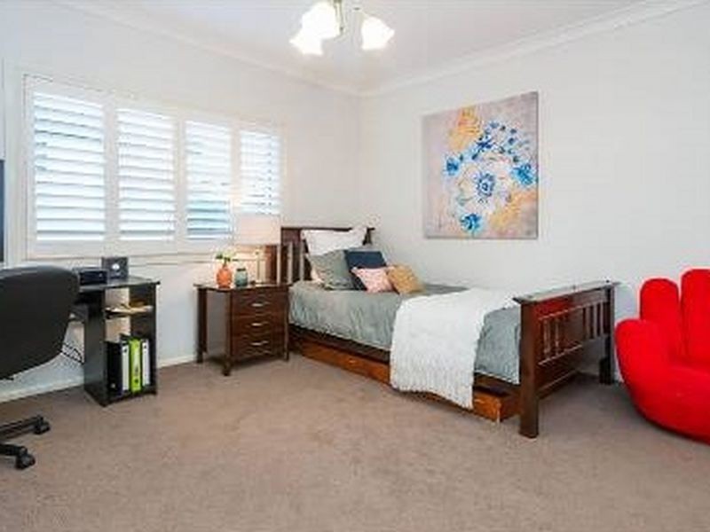 38 Woodland Street, Carindale QLD 4152