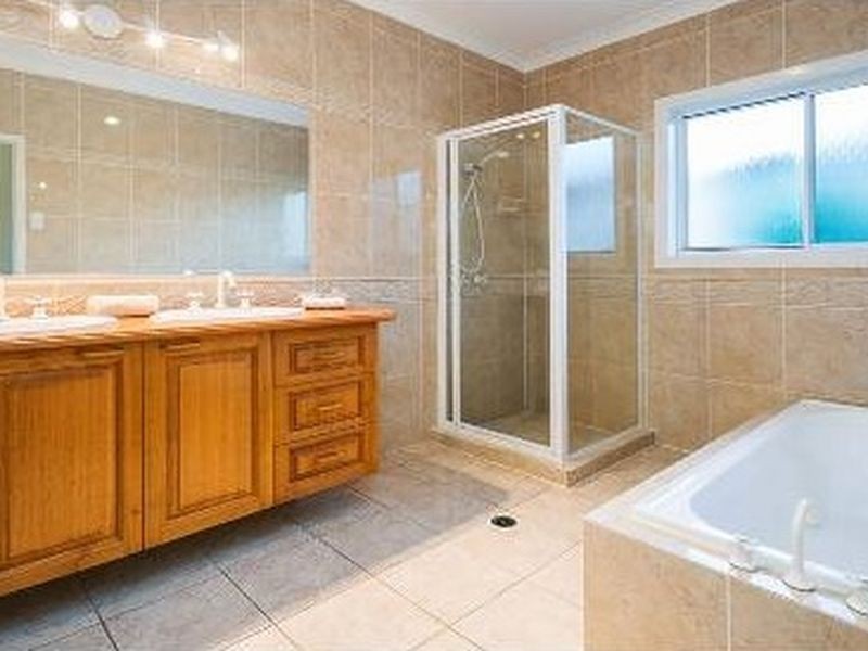 38 Woodland Street, Carindale QLD 4152