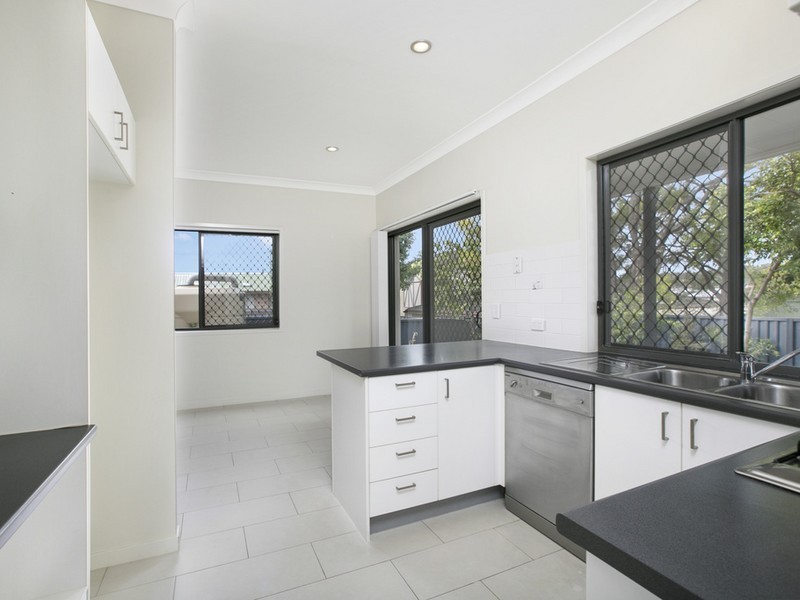 2/333 Stanley Road, Carina QLD 4152