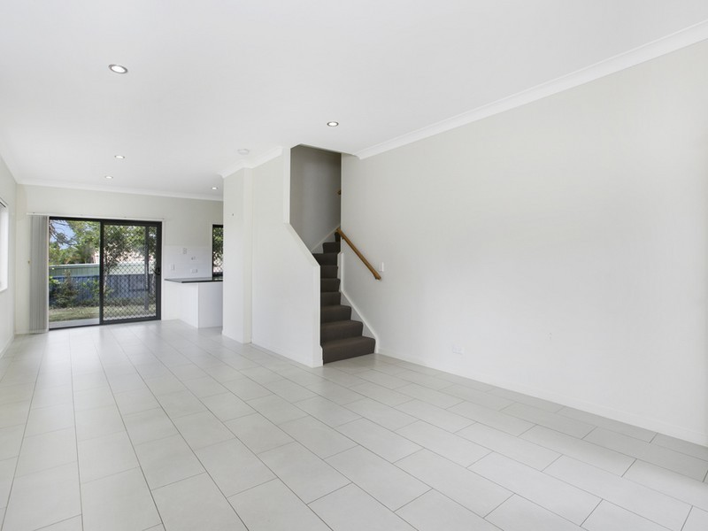 2/333 Stanley Road, Carina QLD 4152