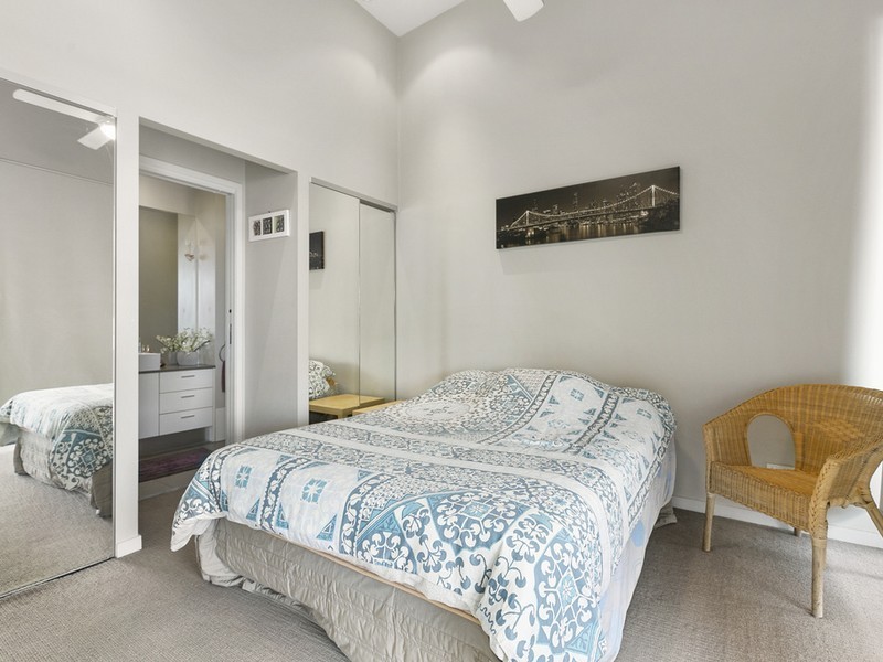 40/18 Riverbend Place, Bulimba QLD 4171